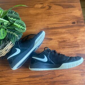 Nike- Womens Zoome Hyperace 2 Volleyball Shoes